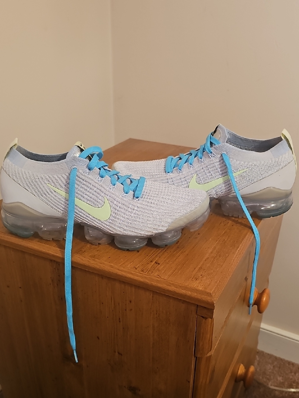 Nike Womens VaporMax Flyknit Sneakers - Light Gray, Blue, Neon Yellow